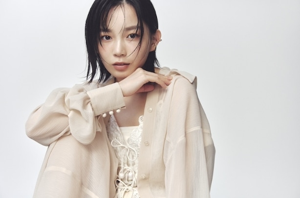 宮﨑優がまとう ３つのホリデイメイクルック