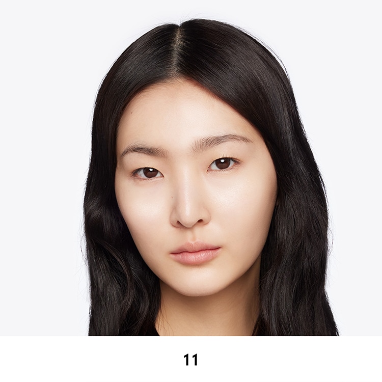 グッチ グロウ スキン ティント 11