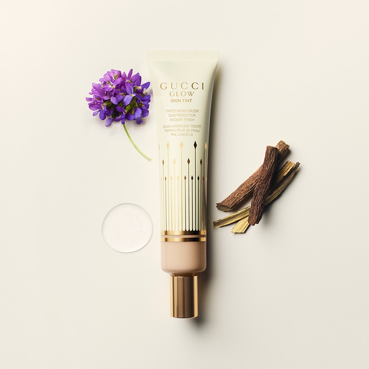 グッチ グロウ スキン ティント 11