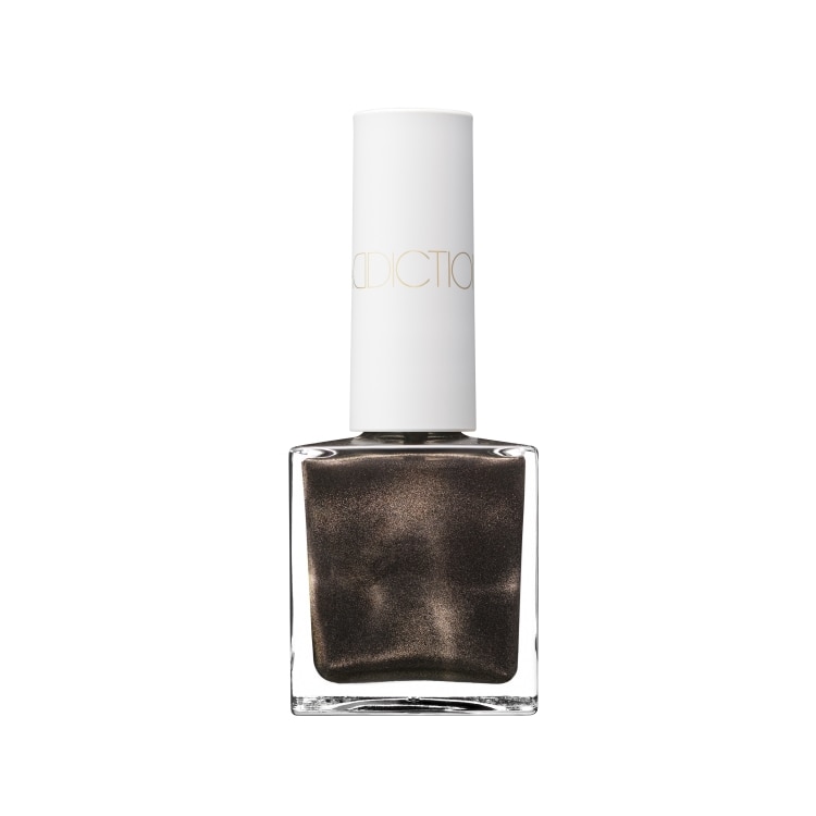 ザ マグネット ネイルポリッシュ　“アンアースド ラスター”