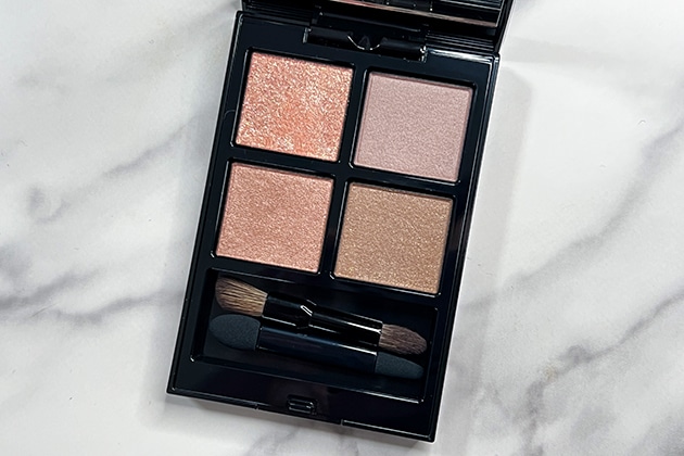 〈アディクション〉ザ アイシャドウ パレット(001) 税込6,820円