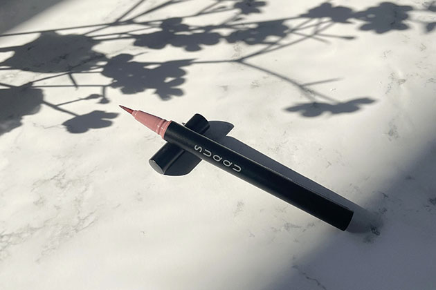 〈スック〉ニュアンス アイライナー(04) 税込3,300円