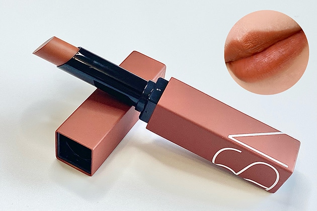 〈NARS〉パワーマット リップスティック(101) 税込4,840円
