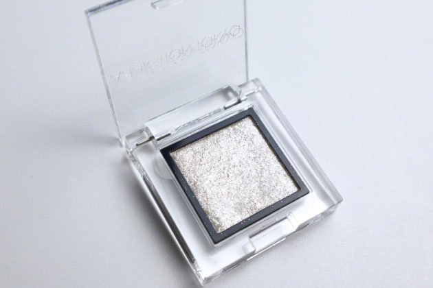 〈アディクション〉ザ アイシャドウ スパークル(001SP) 税込2,200円