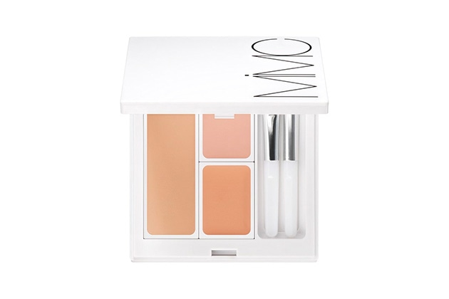 〈エムアイエムシー〉ナチュラルホワイトニングコンシーラー〈医薬部外品〉 SPF32・PA++ 税込6,050円