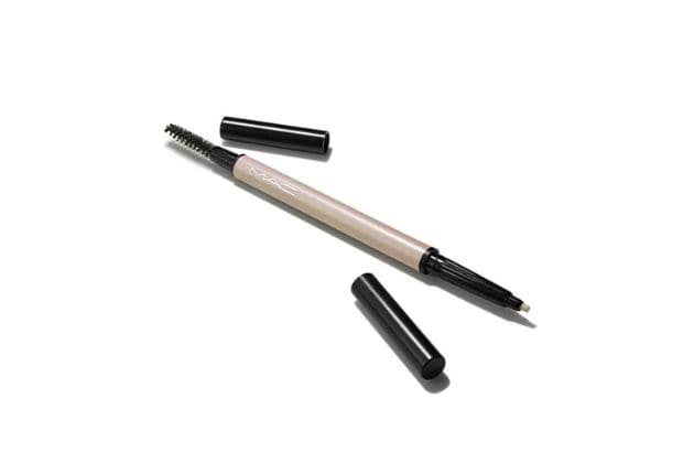 〈M・A・C〉アイブロウ スタイラー(0.09g) 税込3,300円