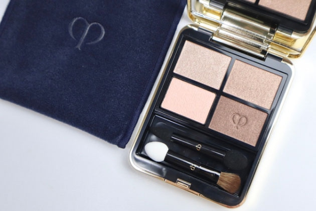 〈クレ・ド・ポー ボーテ〉オンブルクルールクアドリ(レフィル)(01) 税込6,380円、同ケース(チップ・チップ＆ブラシ付) 税込3,300円