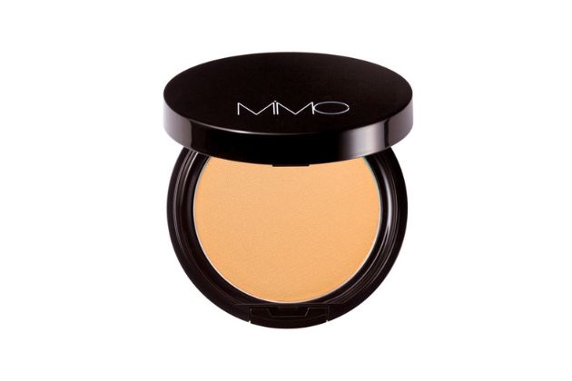 〈エムアイエムシー〉ミネラルエッセンスモイスト SPF40・PA+++ 税込6,380円