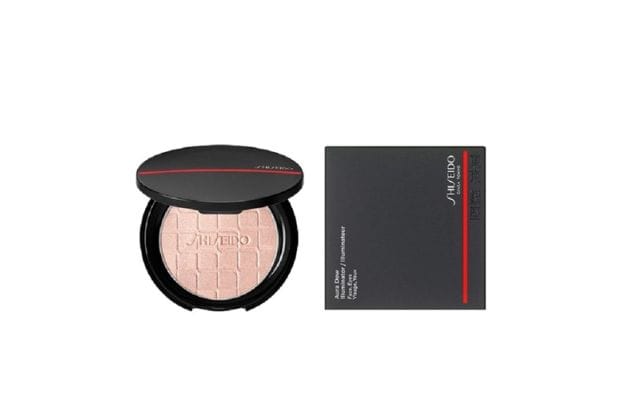 〈SHISEIDO〉オーラデュウ プリズム イルミネータ 税込4,400円