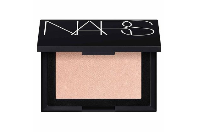 〈NARS〉ハイライティングパウダー 税込5,280円