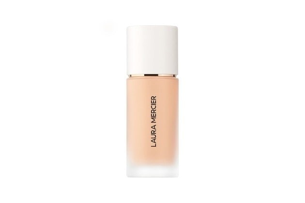 〈ローラ メルシエ〉リアル フローレス ウェイトレス パーフェクティング ファンデーション(30mL) 税込6,820円