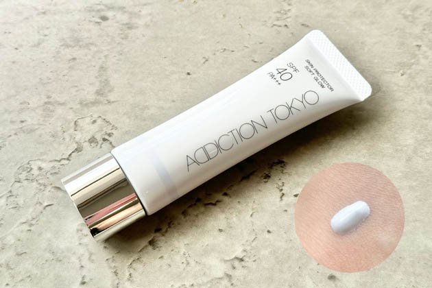 〈アディクション〉スキンプロテクター ソフトグロウ SPF40・PA+++(30g)(001) 税込4,180円