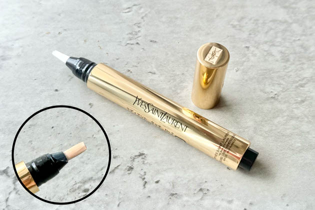 〈イヴ・サンローラン〉ラディアント タッチ(2) 税込5,940円