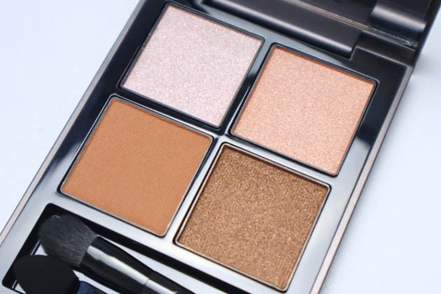 〈THREE〉THREE スターゲージングアイシャドウクアッド(03) 税込7,480円