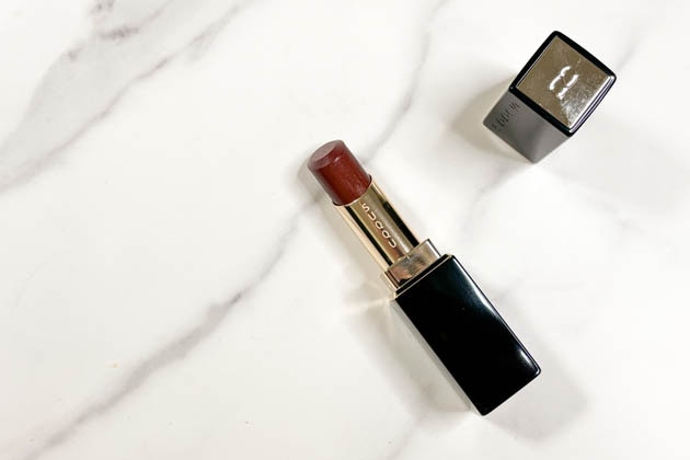 〈スック〉モイスチャー グレイズ リップスティック(レフィル)(10) 税込4,840円、同 ケース 税込990円