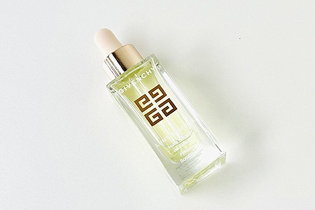 〈ジバンシイ〉ランタンポレル ブースター オイル(30mL) 税込14,850円