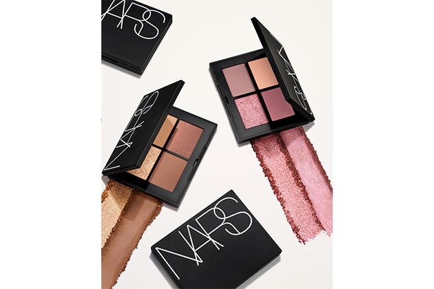 〈NARS〉クワッドアイシャドー(新2種) 各税込7,700円