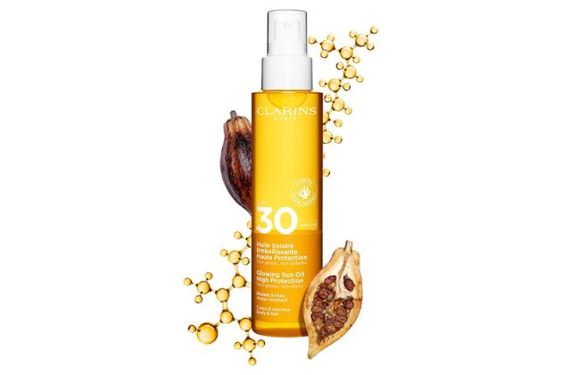 〈クラランス〉グロウイング サン オイル ハイ プロテクション SPF30・PA++++(150mL) 税込4,510円