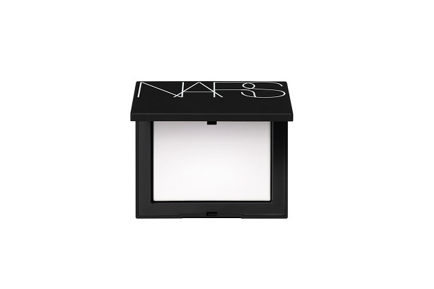 〈NARS〉ライトリフレクティングセッティングパウダー プレスト N　税込6,160円