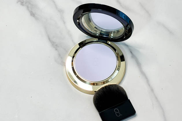 〈スック〉ソフト マット セッティング パウダー(レフィル) 税込6,380円、セッティング パウダー 専用コンパクト(袋・ブラシ付) 税込2,420円