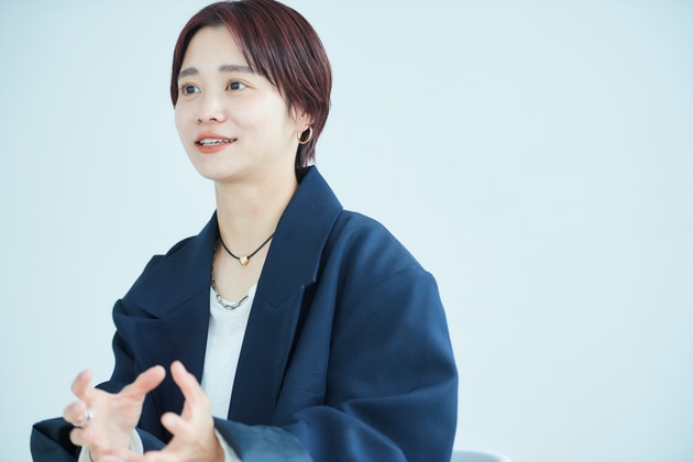 美容部員からモデルに転身されたきっかけを教えてください。