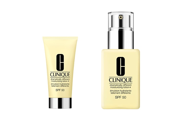 〈クリニーク〉左から：ドラマティカリー ディファレント モイスチャライジング ローション プラス SPF50(50mL) 税込7,370円 ※数量限定発売、同(75mL) 税込9,240円