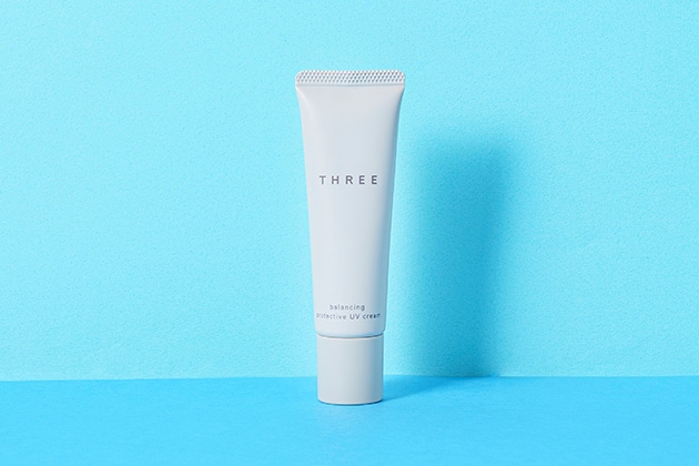 〈THREE〉バランシング プロテクティブ UV クリーム SPF40・PA+++・UV耐水性★★(30g) 税込4,620円