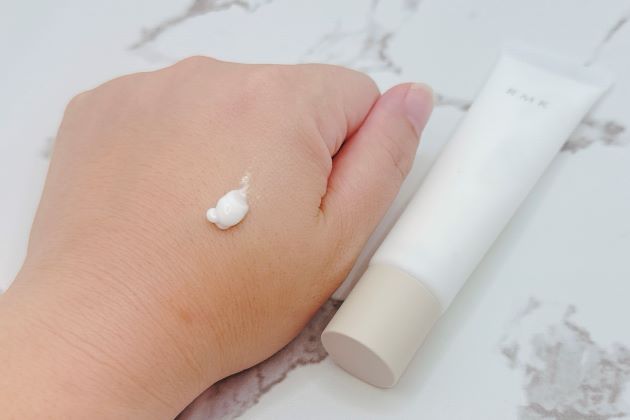 〈RMK〉リファイニング ポアレス スキン ベース(35g)(01) 税込4,400円