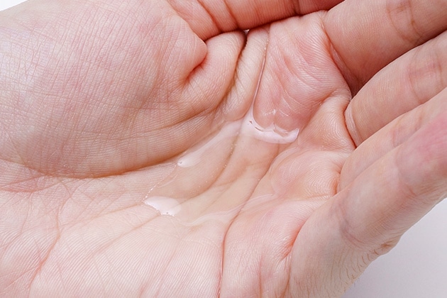 顔全体がうるおって弾力感のあるハリ肌に【化粧水】