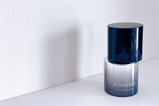 〈カネボウ〉フュージョニング ソリューション(60mL) 税込14,300円