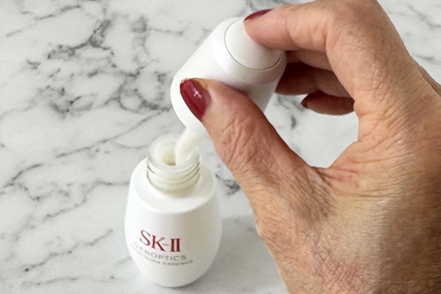【澄んだツヤをまとい洗練された印象の肌へ導く】〈SK-II〉美白(※1)ケア