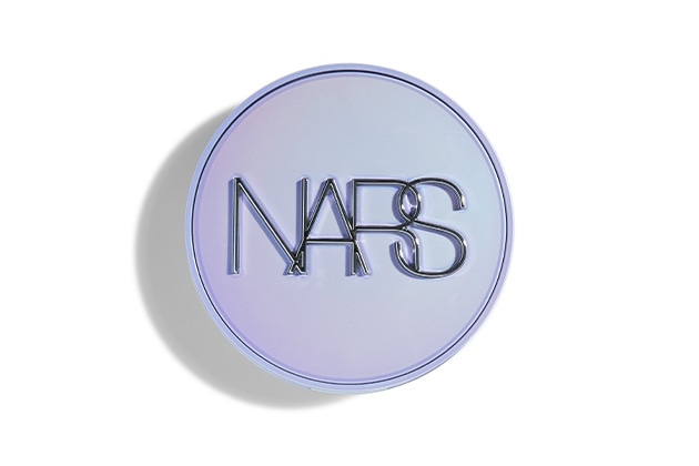 〈NARS〉コズミック ライトリフレクティング セラムクッションファンデーション ケース 税込2,640円