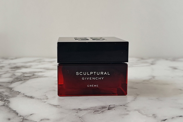 〈ジバンシイ〉スカルプチュラル クレーム(50mL) 税込17,600円