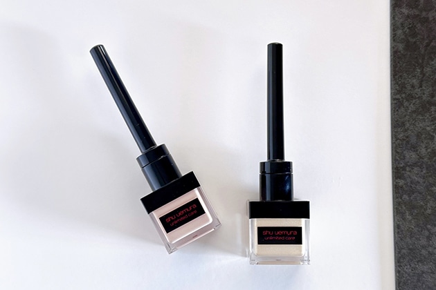 〈シュウ ウエムラ〉アンリミテッド ケア ツヤ ドロップ(左から：サクラ ピンク、コガネ アイボリー) 各税込7,260円