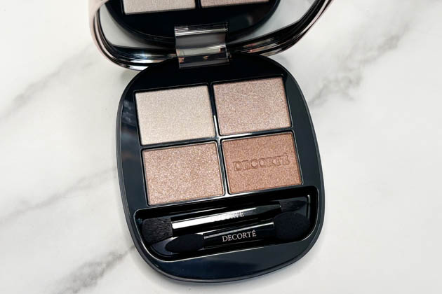 〈コスメデコルテ〉スキンシャドウ デザイニング パレット(01) 税込7,700円