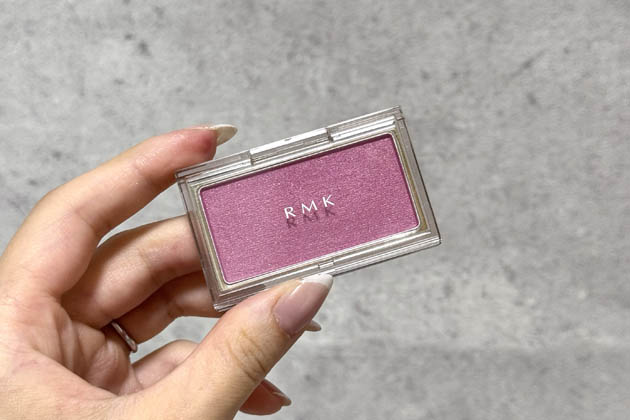 〈RMK〉ピュア コンプレクション ブラッシュ(03) 税込3,630円