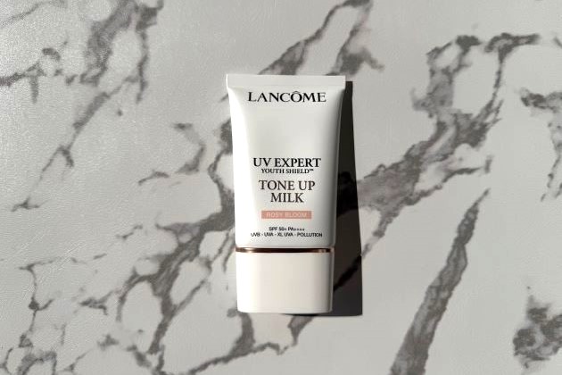 〈ランコム〉UV エクスペール トーン アップ ローズN SPF50+・PA++++(30mL) 税込7,700円