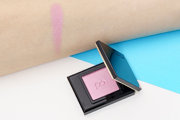 パープルピンクで、ブルベだからこそ叶う爽やかな可愛らしさを｜S-04 愛映 -ITOUTSUSHI