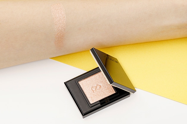 シャイニーベージュで、キラキラとしたフレッシュさを表情に｜L-01 纏艶 -MATOITSUYA