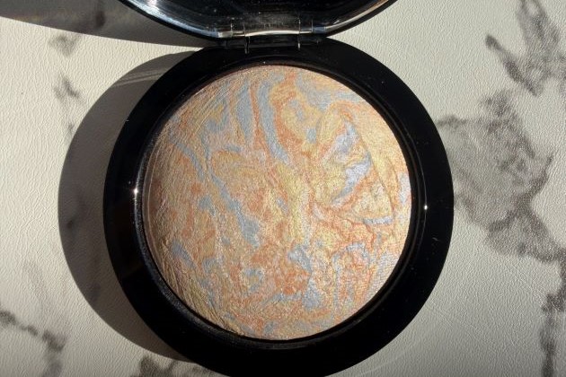 【STEP3】光をまとう上質ツヤ肌(※)｜M・A・C