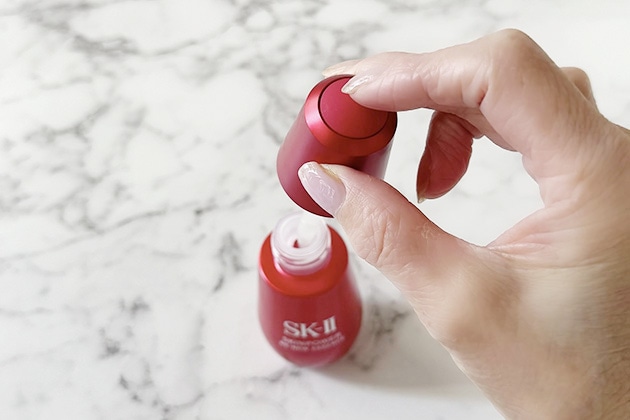 スキンケアのスタートはこの一滴から！うるおいを届ける導入美容液〈SK-II〉