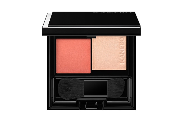 〈カネボウ〉ムードブースティングブラッシュ(レフィル)(02) 税込3,080円、カスタムコンパクトR 税込1,650円、フェースブラシ 税込1,100円