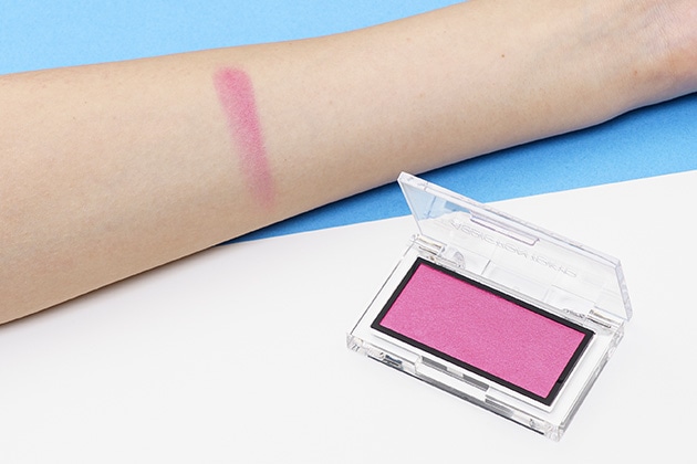 〈アディクション〉ザ ブラッシュ パール(008P) 税込3,300円