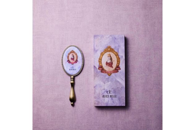 〈アリスベル〉アリスベル『鏡の国のアリス』オリジナルミラー(ギフトボックス付き) 税込3,850円
