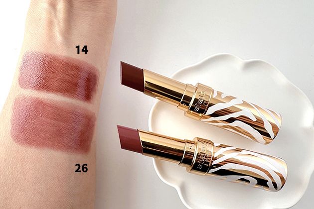 〈シスレー〉透明感あふれるシアータイプのリップスティック