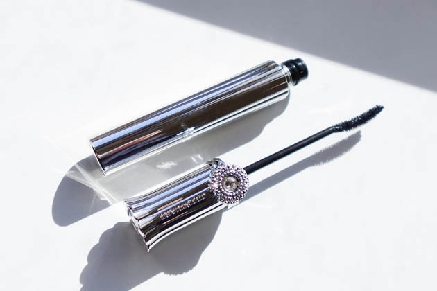 〈ジルスチュアート〉ブルーミングラッシュ&emsp;ニュアンスカーラー(19) 税込3,300円