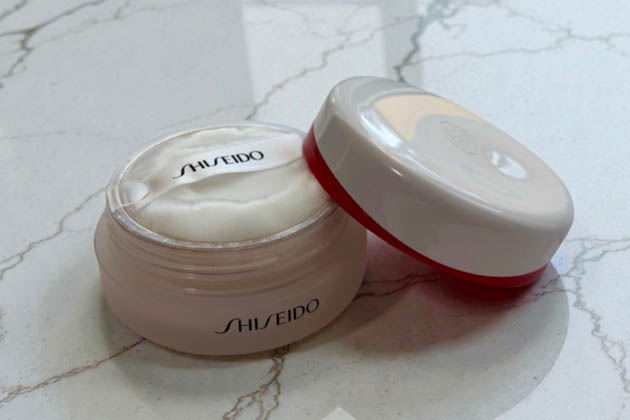 〈SHISEIDO〉エッセンス&emsp;スキンセッティング&emsp;パウダー(02) 税込5,500円