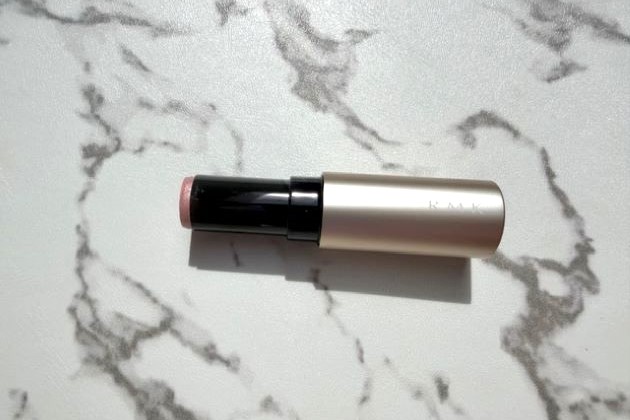 〈RMK〉ラディアントカラースティック(02) 税込3,630円