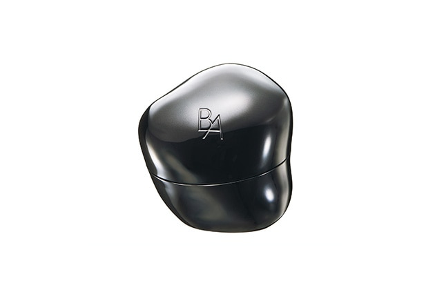 〈ポーラ〉B.A デイ プランプ ファンデーション SPF25・PA++(全6色) 各税込13,750円 ※販売名：ポーラ B.A デイ プランプ ファンデーション、別売ケース(スパチュラ付き) 税込2,750円