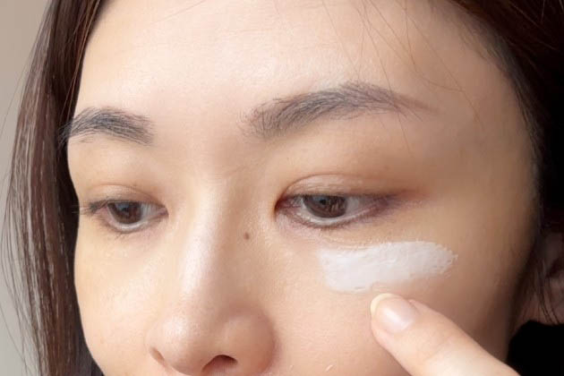 STEP4：細部の乾燥を先回りケア(アイクリーム)｜FAS